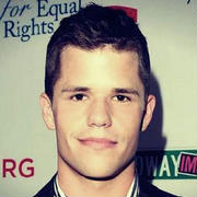 Charlie Carver