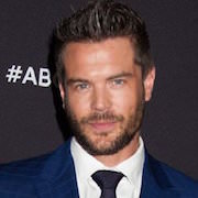 Charlie Weber