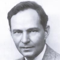 Earle Hodgins